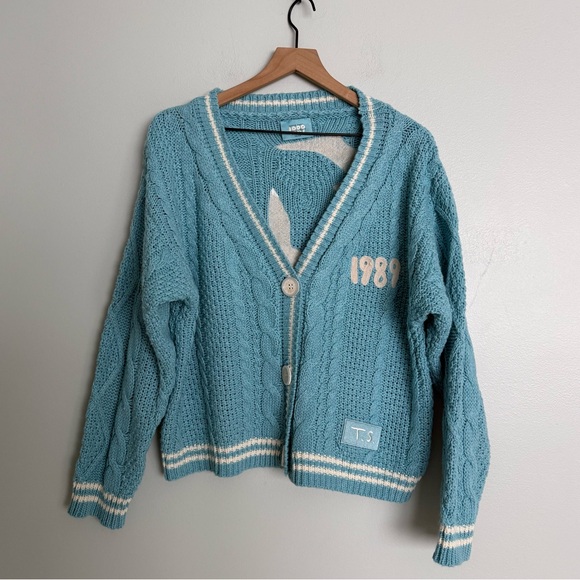 Taylor Swift Taylor’s Version 1989 Cardigan Official Merch - Picture 3 of 8